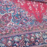 یک فرش دستی سالم بدون خرابی