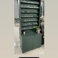 میز ناخن و استندلاک  و صندلی