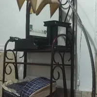 تعدادی وسایل منزل به دلیل نیاز مالی