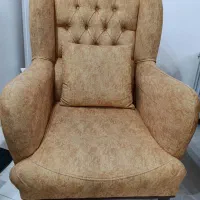 دو عدد مبل تک نفره در حد نوع|مبلمان خانگی و میز عسلی|کرج, شهرک بیدارچشمه|دیوار