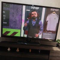 تلویزیون ۵۰ اینچ