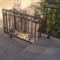 حفاظ آکاردئون ، نرده آهنی کلاسیک ، شاخ گوزنی|خدمات پیشه و مهارت|یزد, |دیوار