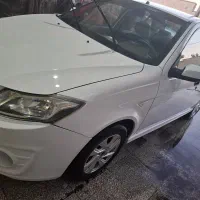 ساینا ۹۶ سالم