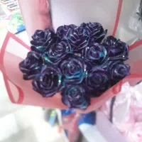 باکس گل صورتی قیمت ۱۱۰۰...۱۰شاخه گل داره.