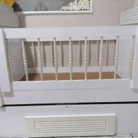 گهواره کودک. کمد اسباب بازی