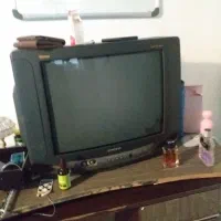 تلویزیون رنگی قدیمی سامسونگ