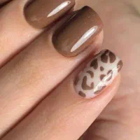 کاشت و ترمیم ناخن