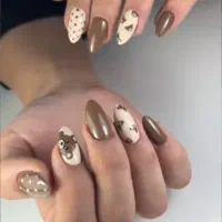 کاشت و ترمیم ناخن با بهترین قیمت منطقه فاز ۱۱