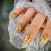 کاشت ناخن تخصصی|خدمات آرایشگری و زیبایی|شوشتر, |دیوار