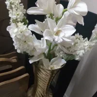 گلدان تزیینی با گل مصنوعی|صنایع دستی و سایر لوازم تزئینی|تهران, پرواز|دیوار