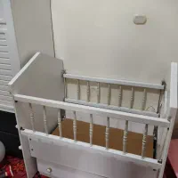 تخت نوزاد کودک همراه تشک|تخت و صندلی بچه|باغستان, |دیوار