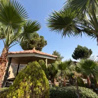 فروش-باغ-شیک-دارای-سند-تک-برگ