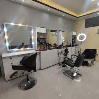همکار آرایشگر آقا
