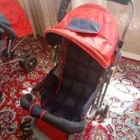 کالسکه رنگش سرمه ای