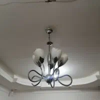 لوستر همراه با چراغ