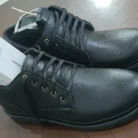 کفش ، کمر بند ، ریش تراش