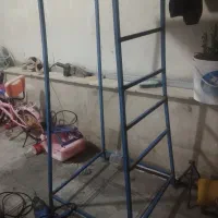 چهارپایه اهنی