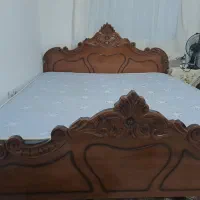 تخت خواب دو نفره همراه با میز آرایش