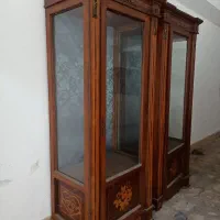 یک جفت بوفه چوب گردو معرقکاری شده مخصوص کافه