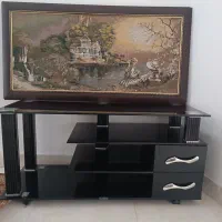 میز تلویزیون و تابلو