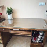 میز تحریر و کامپیوتر چوبی