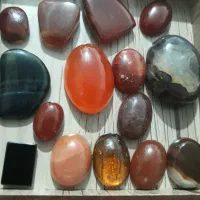 نگین عقیق وشجره وکهرباویاقوت و حدید انگشتری و