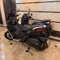 Nmax و آپریلیا معاوضه با xmax|موتورسیکلت|تهران, میدان ولیعصر|دیوار