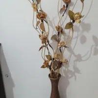 گلدان سفالی و گل پارچه ای|گل مصنوعی|اصفهان, باغ فدک|دیوار