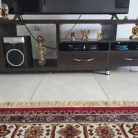 میز تلویزیون کاملا سالم و شیک