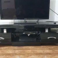 میز زیر تلوزیون