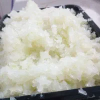 پیاز چرخ شده و پوره شده بدون آب