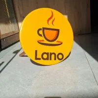 خانم جوان جهت کار در قهوه فروشی