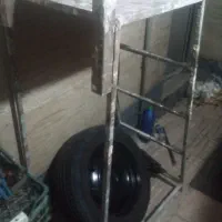 چهارپایه اهنی