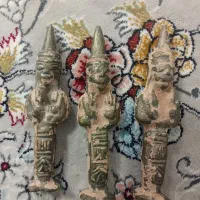 مجسمه برنجی زیر خاکی