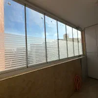 تولید و اجرا بالکن شیشه‌ای مستقیم از کارگاه