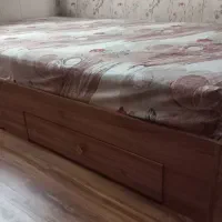 تخت و خوشخواب