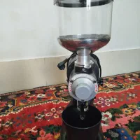 آسیاب قهوه و تابلو ال ای دی در حد نو|سماور، چای‌ساز، قهوه‌ساز|بروجن, |دیوار