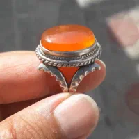 انگشتردست سازبانگین یمنی