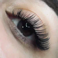 اکستنشن و لیفت مژه و ابرو