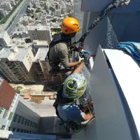 کار در ارتفاع بدون نیاز به داربست و بالا بر