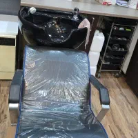 آینه سالنی سه عددو صندلی سه عدد و یک سرشور ،سالم|آرایشگاه و سالنهای زیبایی|مشهد, رضاشهر|دیوار