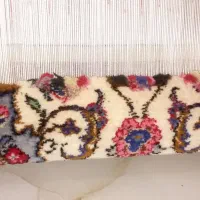 فروش قالیچه بسیار تمیز  دست بافت همراه نخ کامل