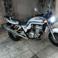 سی بی ۱۳۰۰