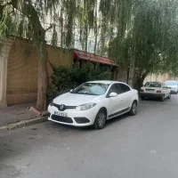 رنو فلوینس دنده ای ۲۰۱۵