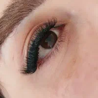اکستنشن مژه به صورت تاربه تار با بهترین متریال