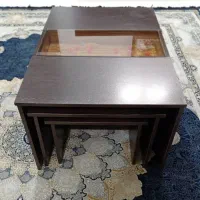 میز بزرگ همراه چهار گل میز