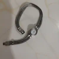 دو عدد ساعت آنتیک و قدیمی سواچ زنانه و سیکو ۵ نبضی
