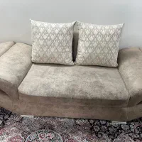 مبل چهارنفره ب همراه دوعدد عسلی