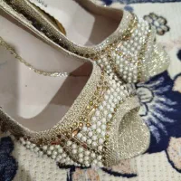 کت شلوار در حد نو|لباس|رباط‌کریم, رباط‌کریم|دیوار