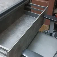 میز بسیار محکم